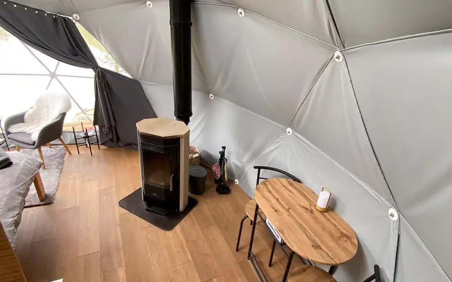 Glamping: iglú u Prachovských skal, sauna i možnost snídaně