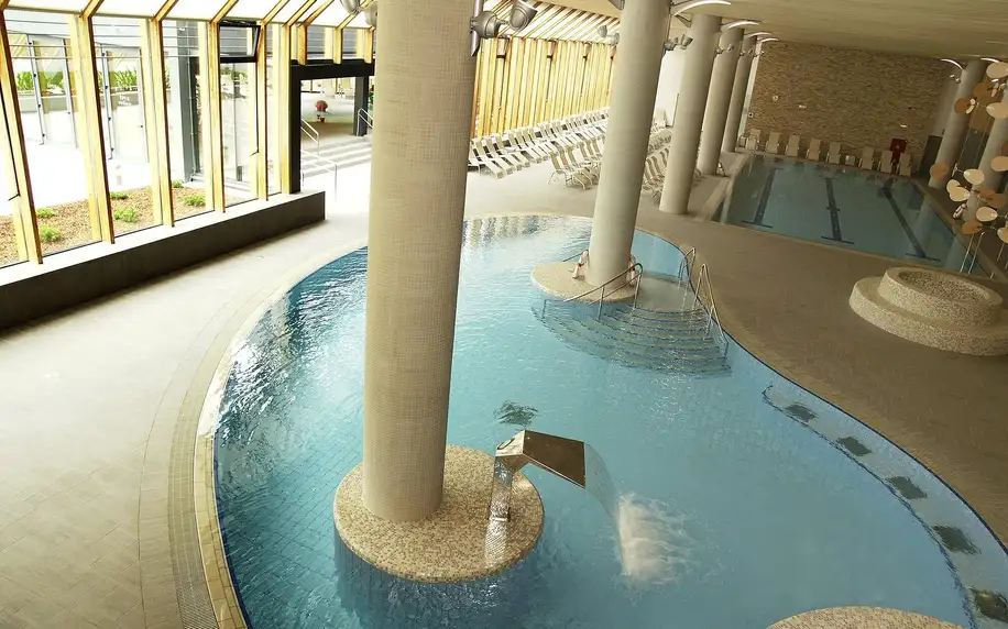 Kranjska Gora: 4* Hotel Špik s polopenzí a bazény