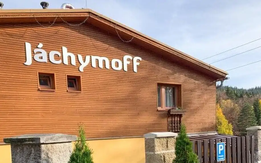 Krušné hory u německých hranic: Dovolená v Penzionu Jáchymoff se snídaněmi a každodenní relaxací v horké sauně