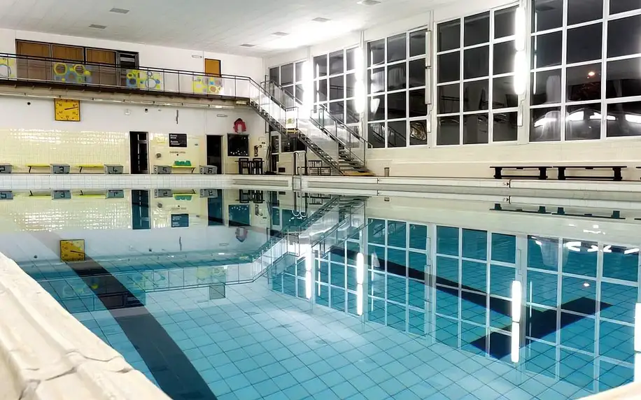 Potápění s přístrojem v bazénu pro 1 či 2 osoby