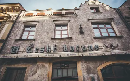 Historický hotel v centru Hradce Králové se snídaní