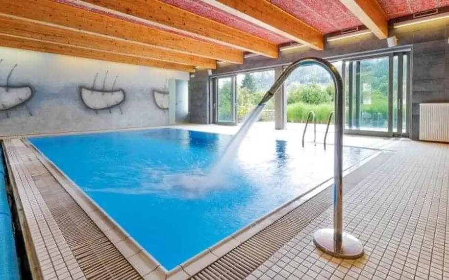 Moravský kras: Hotel U Tří volů *** a Porčův Mlýn v pokoji Deluxe s polopenzí, vstupem do bazénu a sauny