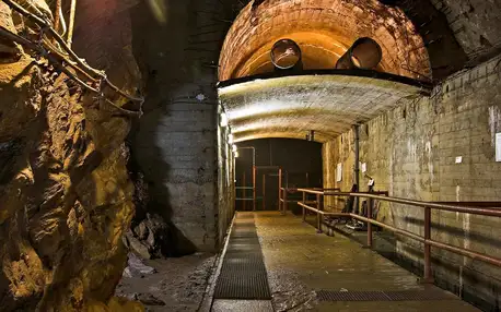 Prozkoumejte podzemní město v Sovích horách v Polsku