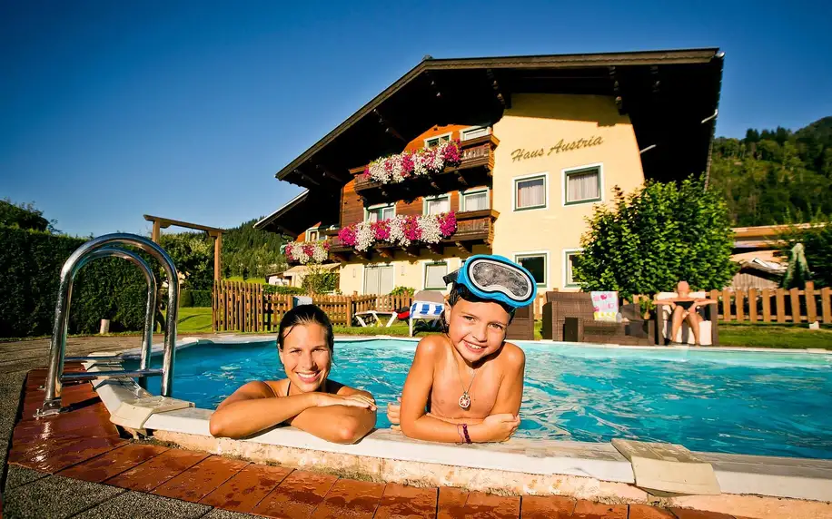 Léto v Salcburských Alpách: venkovní bazén a karta výhod