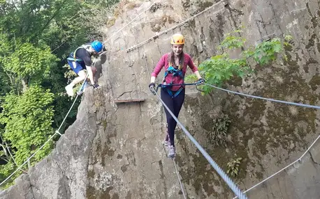 Via Ferrata: lezení po Slánské hoře až pro 3 osoby