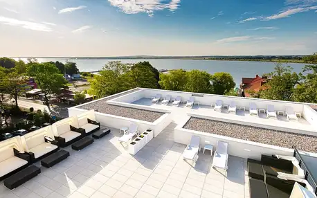 Luxusní hotel u Baltu a jezera Jamno se snídaní nebo polopenzí