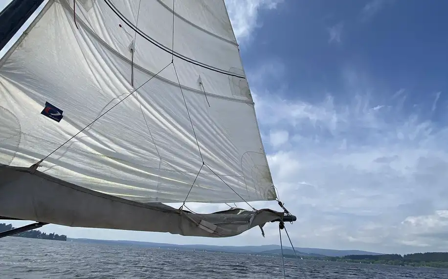 Jachting na Lipně: 2hod. plavba se základním výcvikem
