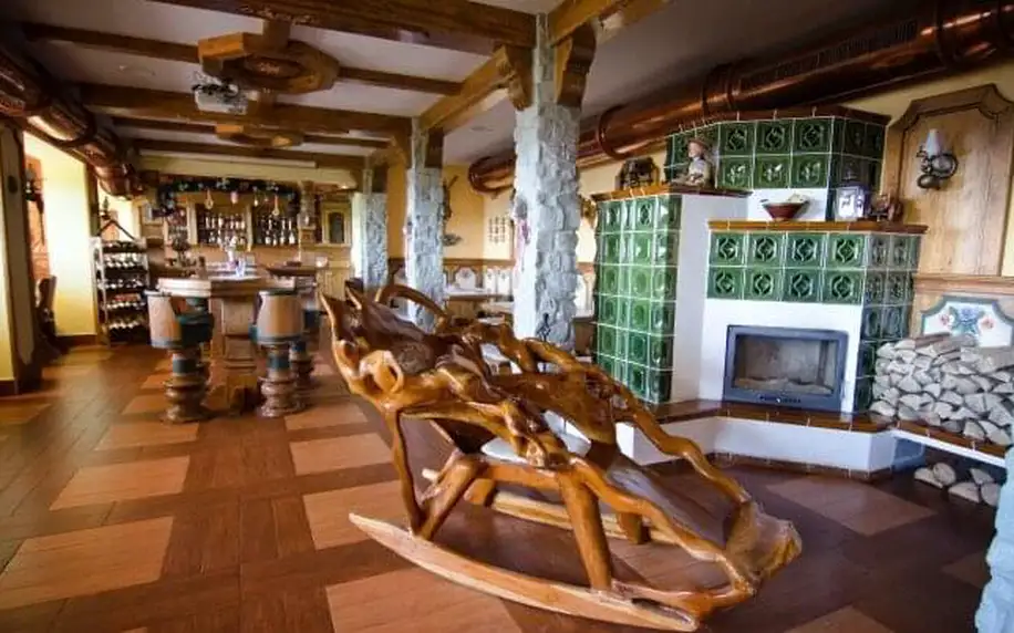 Kysucké Beskydy v Hotelu Husárik **** s regionální polopenzí, ochutnávkou domácích piv a sýrů + jeskynní bazén