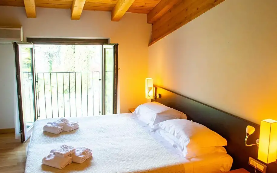 Hotel s bazénem, wellness a polopenzí u Lago di Garda