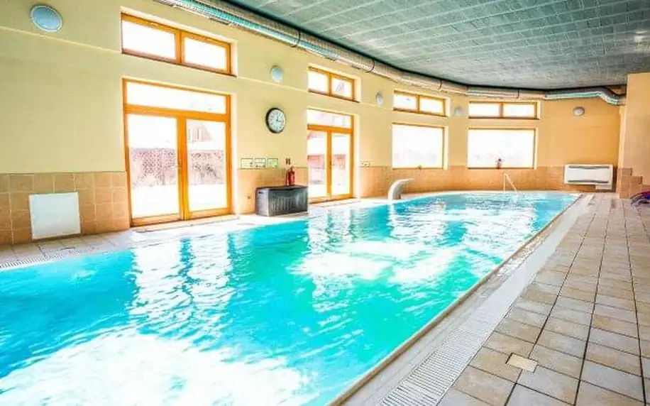 Liptov u Vysokých a Nízkých Tater: Sojka Resort *** s polopenzí, bazény, 4 druhy saun a Liptov Region Card
