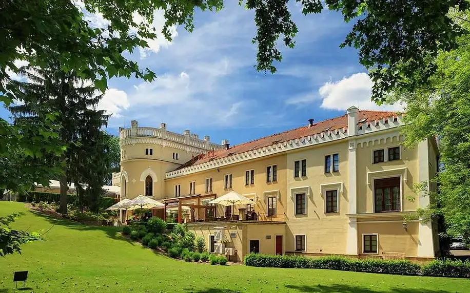 Pobyt na úžasném zámku Chateau St. Havel se zámeckou snídaní na 2 noci pro dva