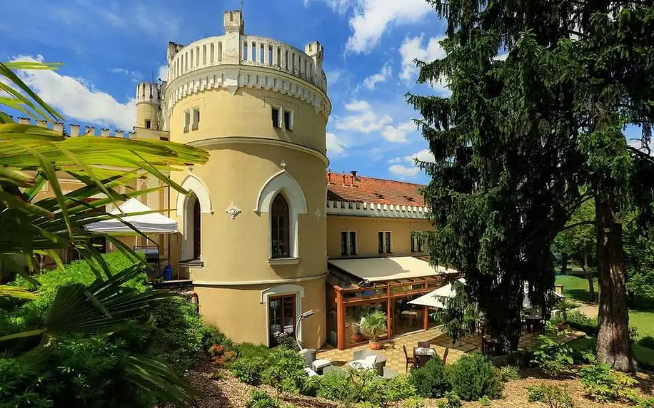 Pobyt na úžasném zámku Chateau St. Havel se zámeckou snídaní na 2 noci pro dva