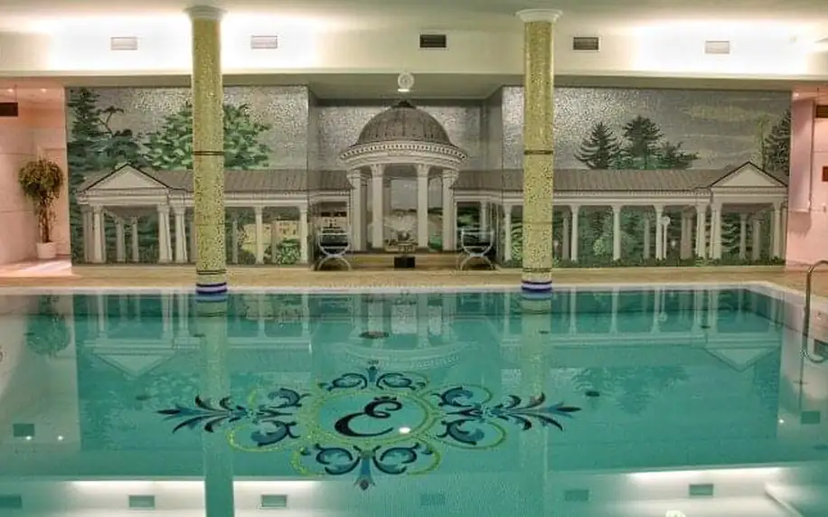 Mariánské Lázně: 5* Hotel Esplanade Spa & Golf Resort s bazénem, Římskými lázněmi a procedurou + snídaně