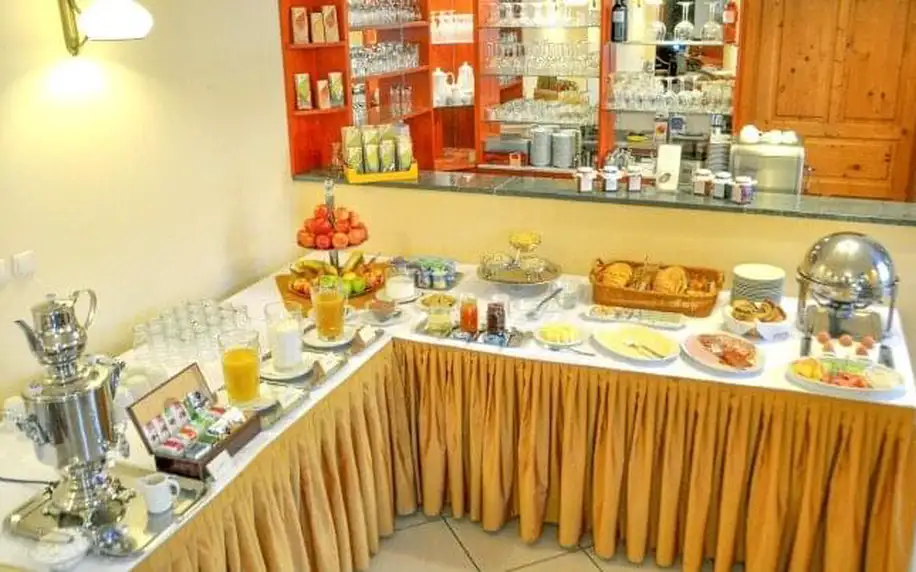 Maďarsko: Harkány jen 500 m od lázní v Ametiszt Hotelu *** se snídaní a až 4x celodenním vstupem do termálů