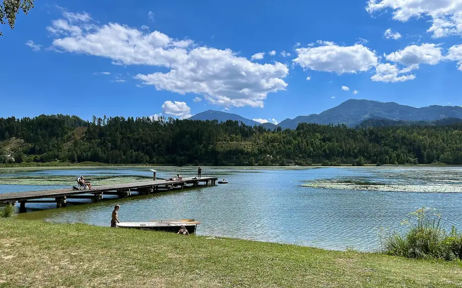 Rodinná dovolená u jezera Klopeiner See s bazénem