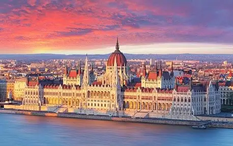 Budapešť v centru blízko nádraží v Marmara Hotelu **** se snídaněmi, pozdním check outem a lahví vína