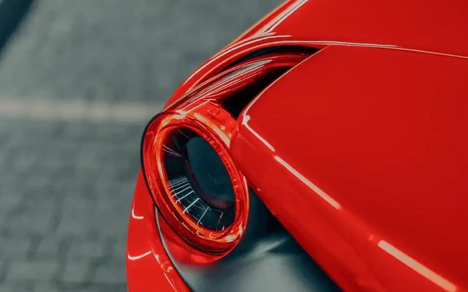 Jízda ve Ferrari 488 - 10 minut
