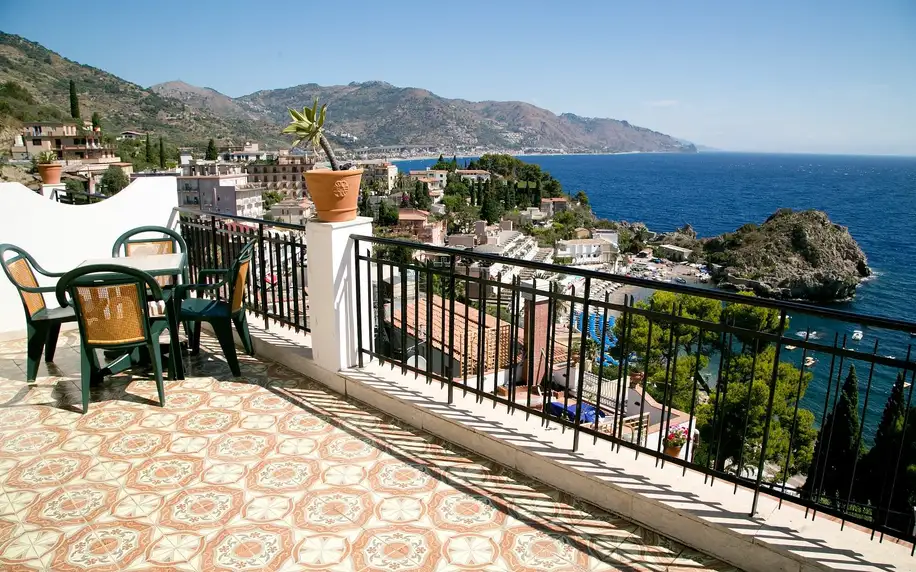 First minute léto na Sicílii: 4* hotel u pláže i strava