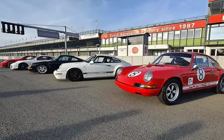 15–50min. jízdy v Porsche: 5 legendárních vozů