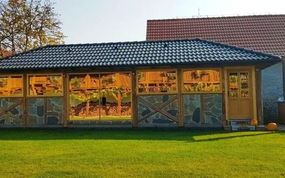 Jižní Čechy blízko rybníků i Českých Budějovic v Penzionu Statek 3 s wellness (vířivka, sauna) a snídaněmi