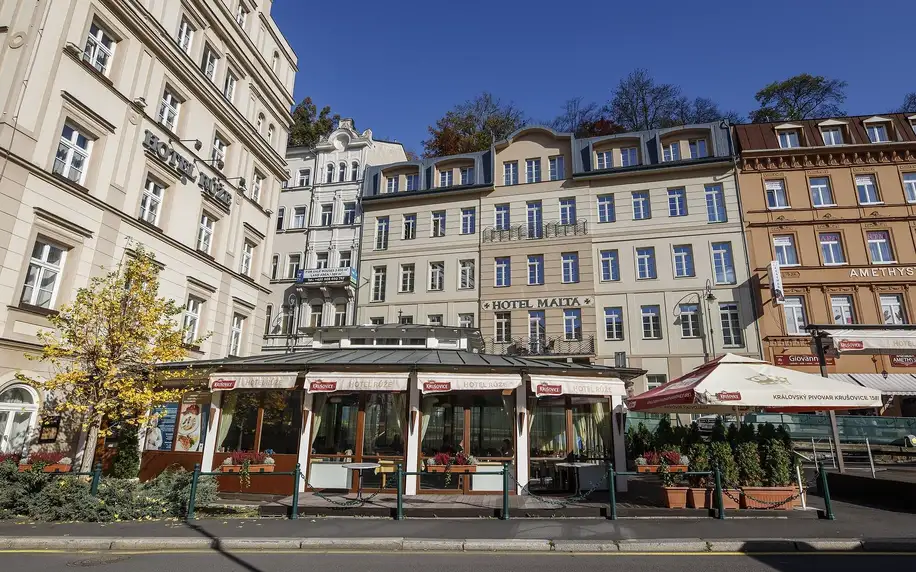 Pobyt v centru Karlových Varů: polopenze, wellness, procedury