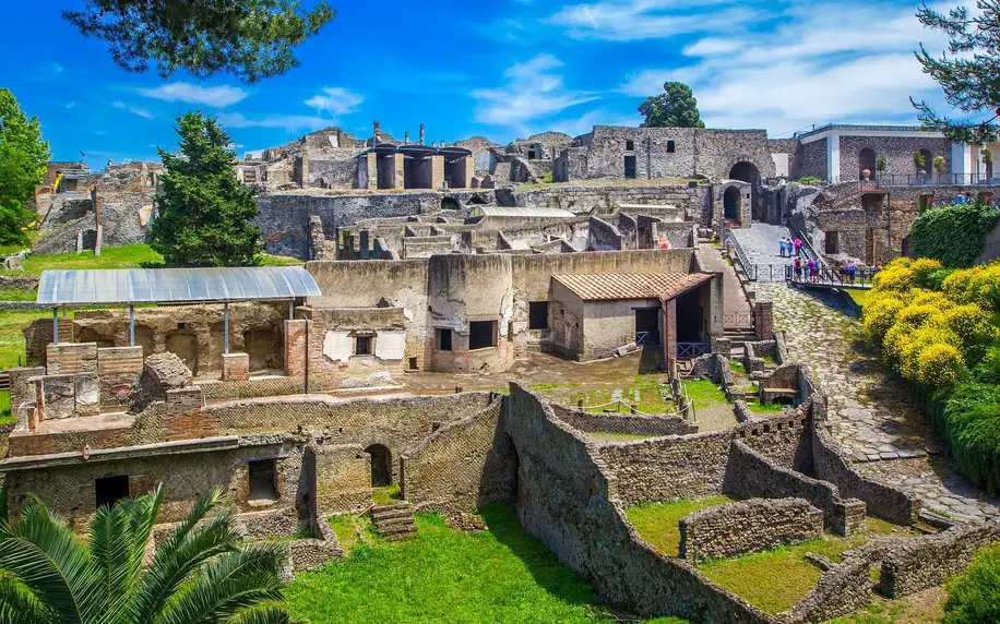 Ischia a Apulie: výlety do Herculaneum, na Procidu a na Capri