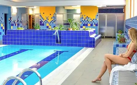Beskydy: Rožnov pod Radhoštěm v Hotelu Relax *** s polopenzí, bazénem, vířivou koupelí + kuželky a drink