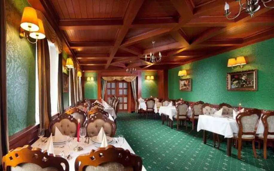 Mariánské Lázně: Luxus v Chateau Monty Spa Resortu **** s Římskými lázněmi, až 16 procedurami a polopenzí