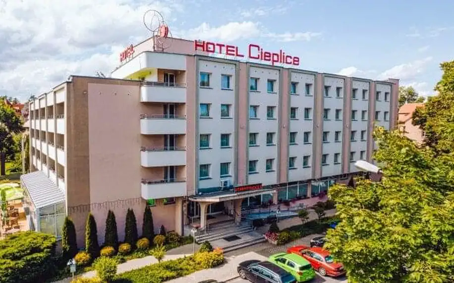 Polsko v Hotelu Cieplice Medi & SPA *** se snídaní/polopenzí a wellness centrem s bazénem se slanou vodou