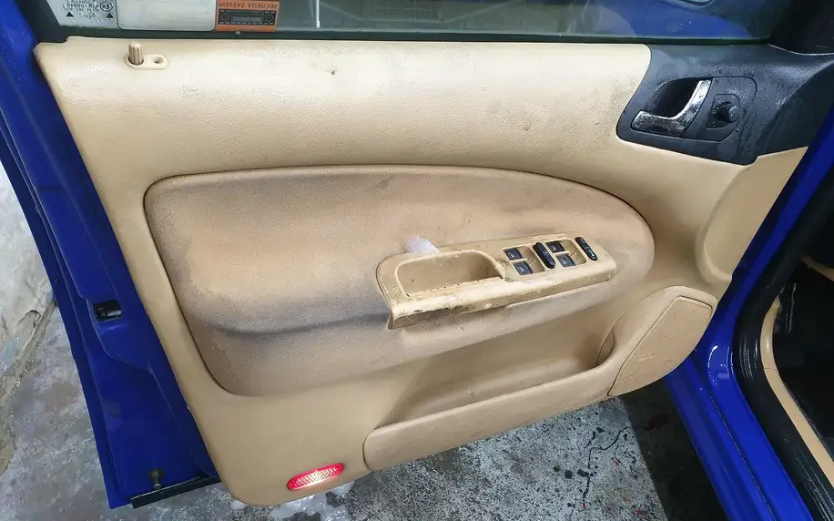Celkové mytí exteriéru a interiéru malých aut i SUV