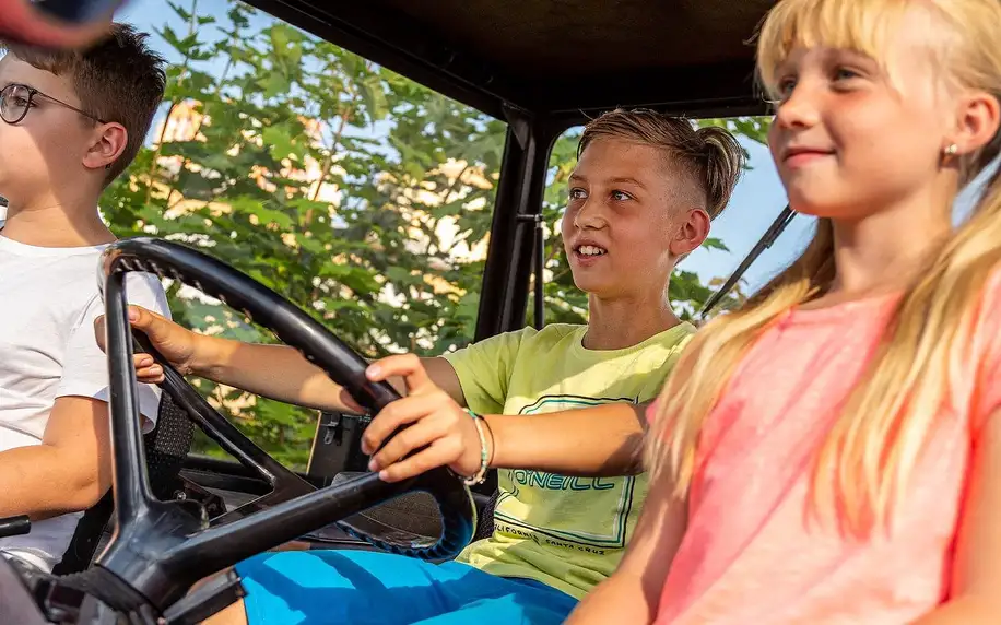 Zážitek pro děti: Jízda traktorem Zetor na 30-45 min.