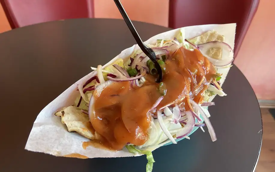 Kebab podle výběru: döner nebo dürüm se sýrem