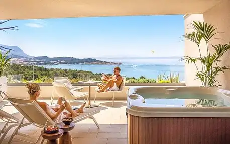 Makarská jen 150 m od moře v luxusním Aminess Khalani Beach Hotelu ***** s polopenzí, bazény a wellness