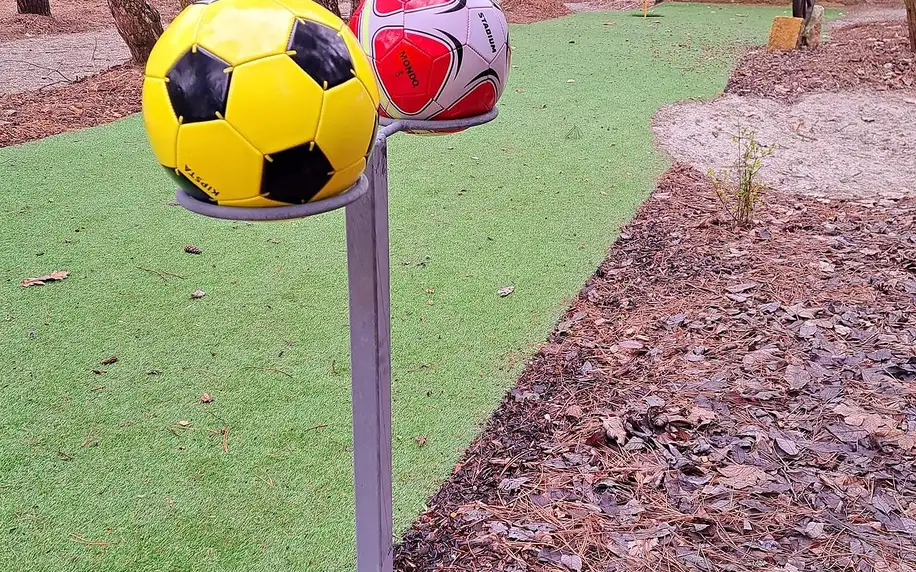 Fotbalgolf: jedna hra pro dospělé i rodinu