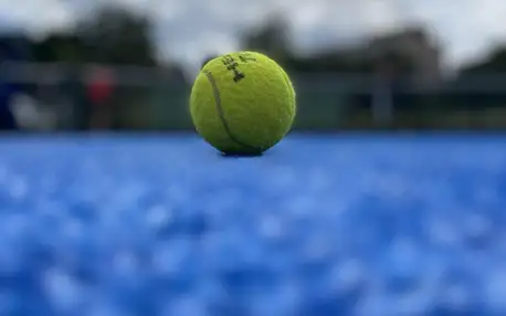 Individuální lekce tenisu: 1-5 lekcí, Suchdol a Dejvice