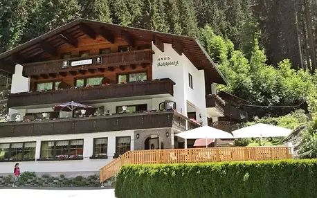 Penzion v Tyrolských Alpách se snídaní či polopenzí