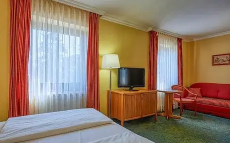 Šoproň: Hotel Lővér ***superior s plnou penzí, neomezeným vstupem do wellness centra a Nordic Walking holemi