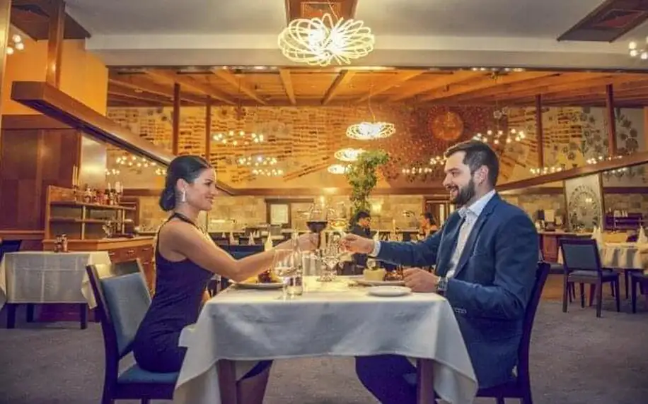 Vysoké Tatry s výhledem na Štrbské pleso: Hotel Patria **** s přepychovým neomezeným wellness + polopenze