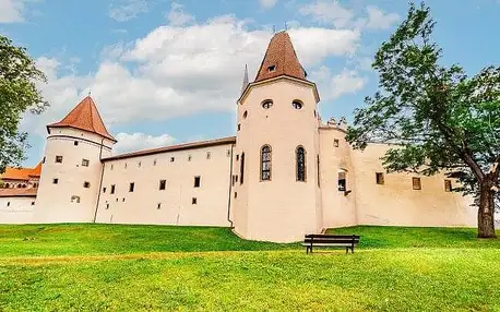 Slovensko: Pobyt v historickém centru Kežmaroku jen 30 m od hradu v Penzionu Berg s polopenzí a lahví Prosecca