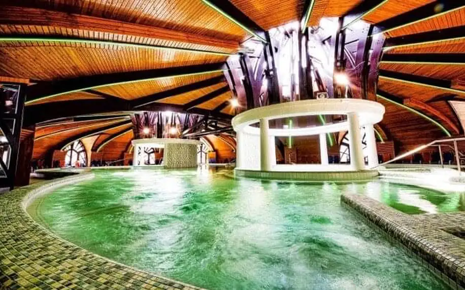 Zalakaros jen 400 m od lázní: Wellness Hotel Aphrodite **** s bazénem, Římskými lázněmi a saunami + polopenze