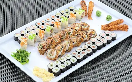 Sety s až 96 kousky sushi s rybami, krabem i zeleninou