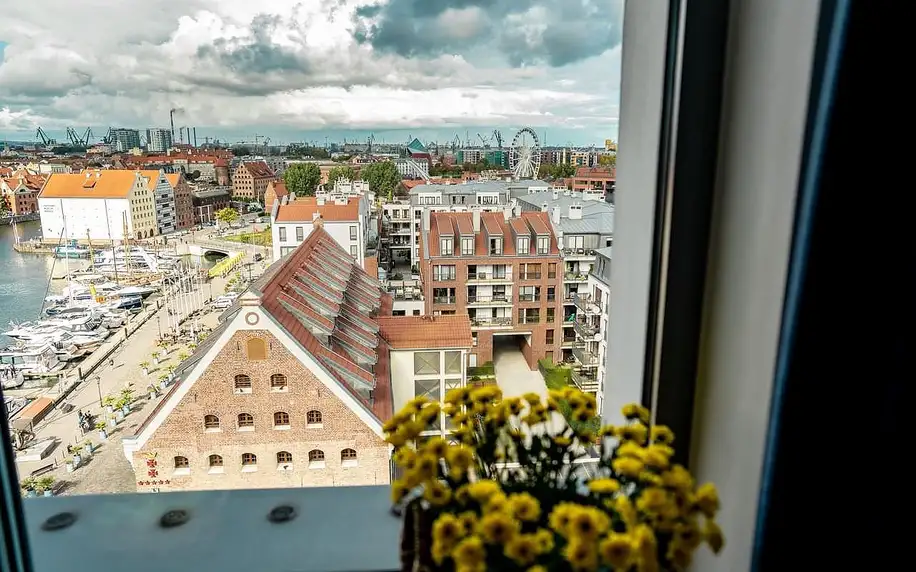 Historické centrum Gdaňsku: moderní hotel a památky