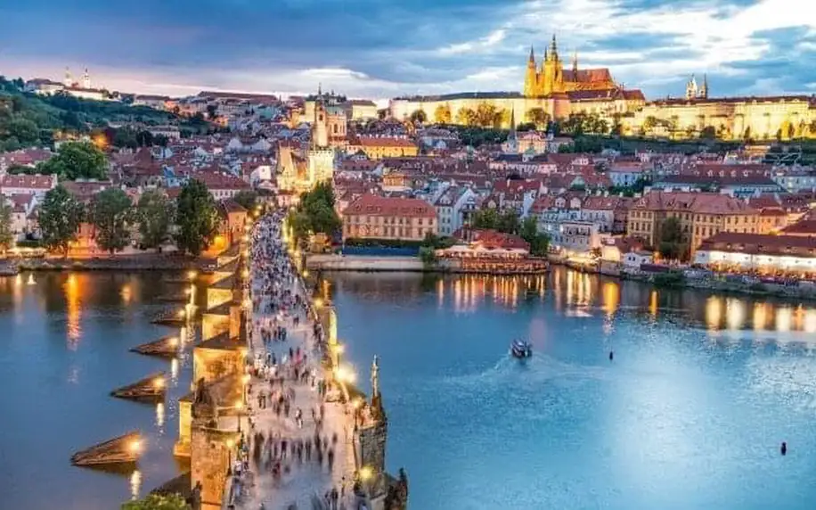 Praha u Pražského hradu ve Spa Beerland Chateaux – U Zlaté Hrušky *** se snídaní a pivní koupelí v dubové kádi