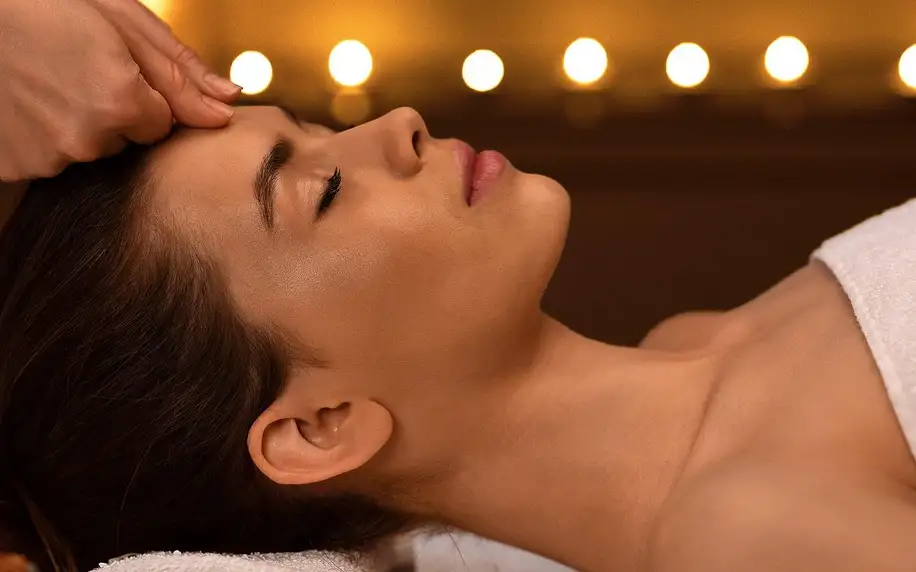 Balíček péče: masáž a kosmetické ošetření, 120 minut