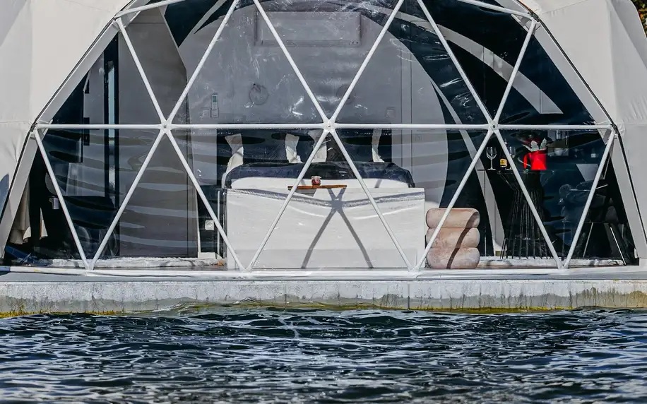 Luxusní houseboaty na jezeře s privátním wellness