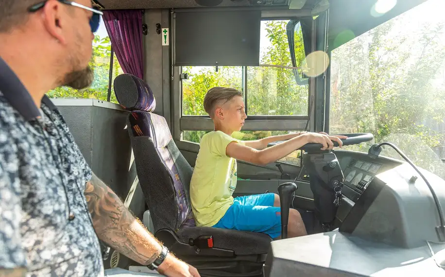 Zážitkové jízdy: autobus i osobní a nákladní auto
