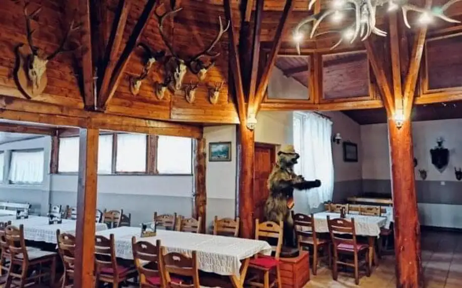 Maďarsko: Miskolc u jeskynních lázní v Penzionu Tapolca Fogadó *** s polopenzí, vínem a 15% slevou do termálů