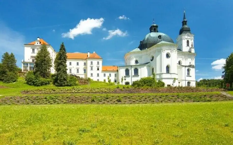 Jižní Morava v blízkosti Brna, jeskyně Výpustek a jen 200 m od zámku Křtiny v Pensionu U Faustů se snídaní