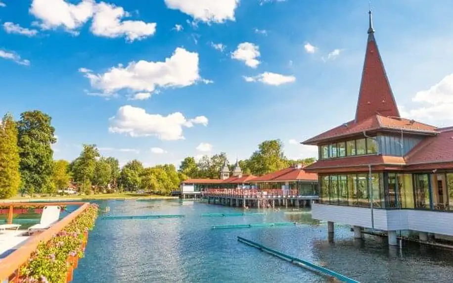 Maďarsko u termálního jezera: Hotel Fit Hévíz *** s neomezeným wellness, bazénem s horkou vodou a polopenzí
