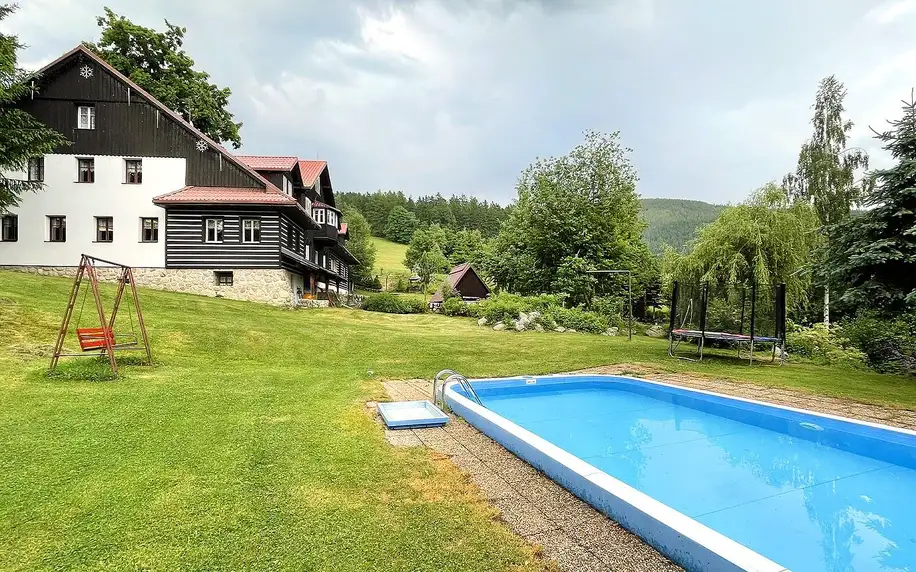 S rodinou do Krkonoš: chata s polopenzí a bazénem
